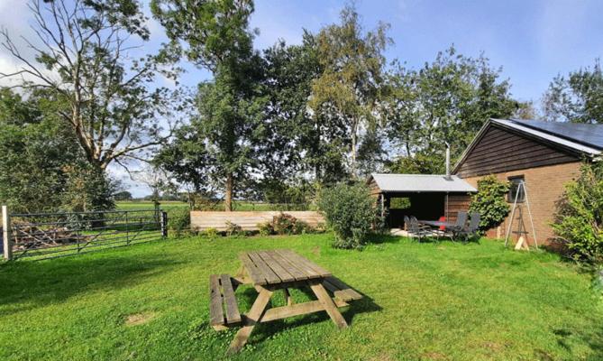 Vakantiehuis Met Jacuzzi 4 Personen Гитхорн Екстериор снимка